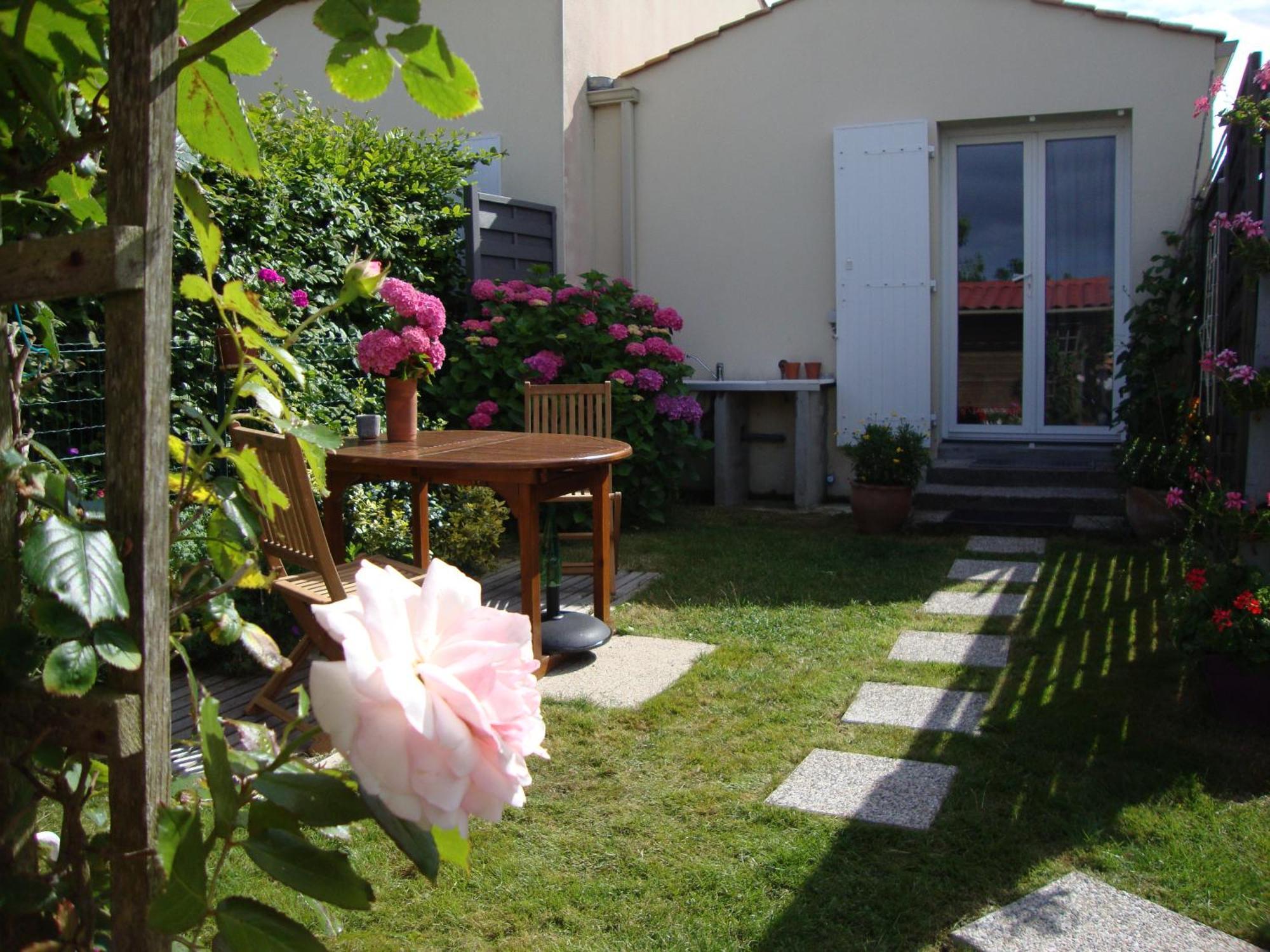 STUDIO indépendant DRAPS fournis VRAI lit WIFI vélos 700m OCEAN Brétignolles-sur-Mer Exterior foto